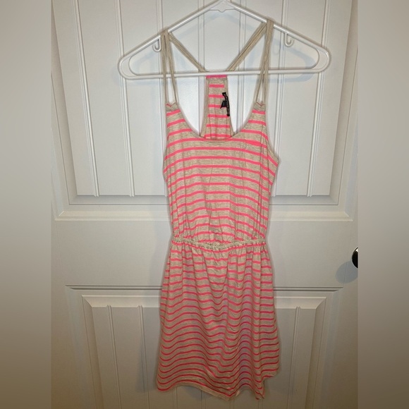 Express striped Drop Waist dress with top pocket detail - Picture 2 of 7